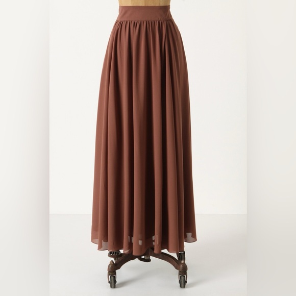 Lengthening Rays Maxi Skirt - Picture 2 of 5